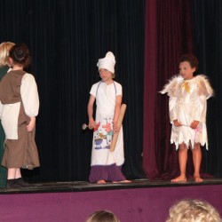 Pulcinella (8) - Toneelvereniging Plankenkoorts 